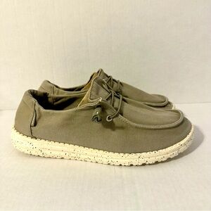 Hey Dude Women’s Wendy size 9 Grey Slip on Shoes